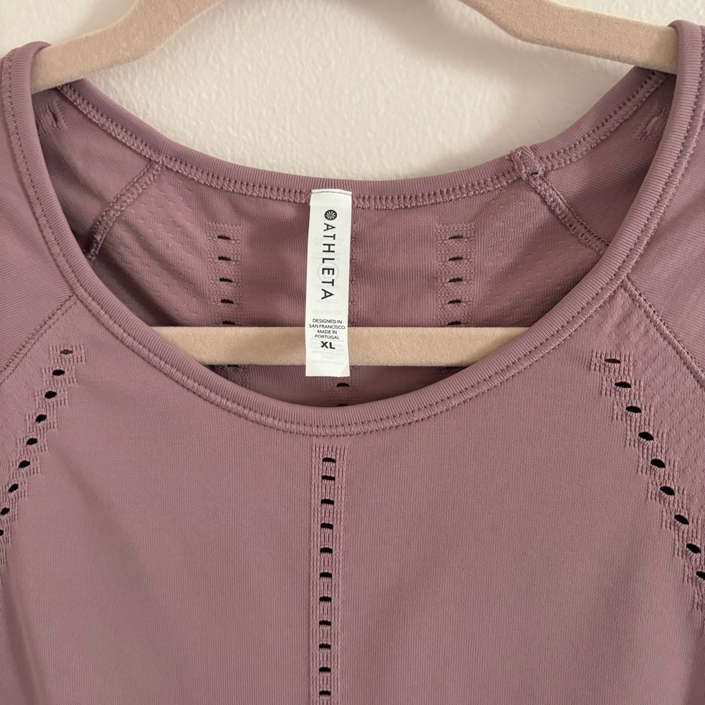 Athleta Mauve Foothill Seamless Long Sleeve Top XL Yoga Mesh Ventilation Top - Picture 2 of 3